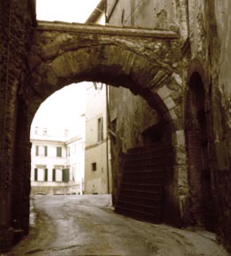Spoleto - arco di Monterone III sec. a.C.