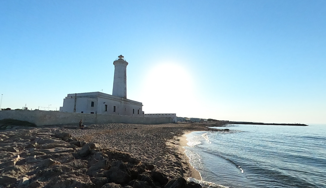 foto P.O.I. di Faro di Punta San Cataldo di Lecce